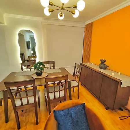 Udla Apartamento Para 6 Personas Frente Al Mall Riocentro Quito Exterior photo