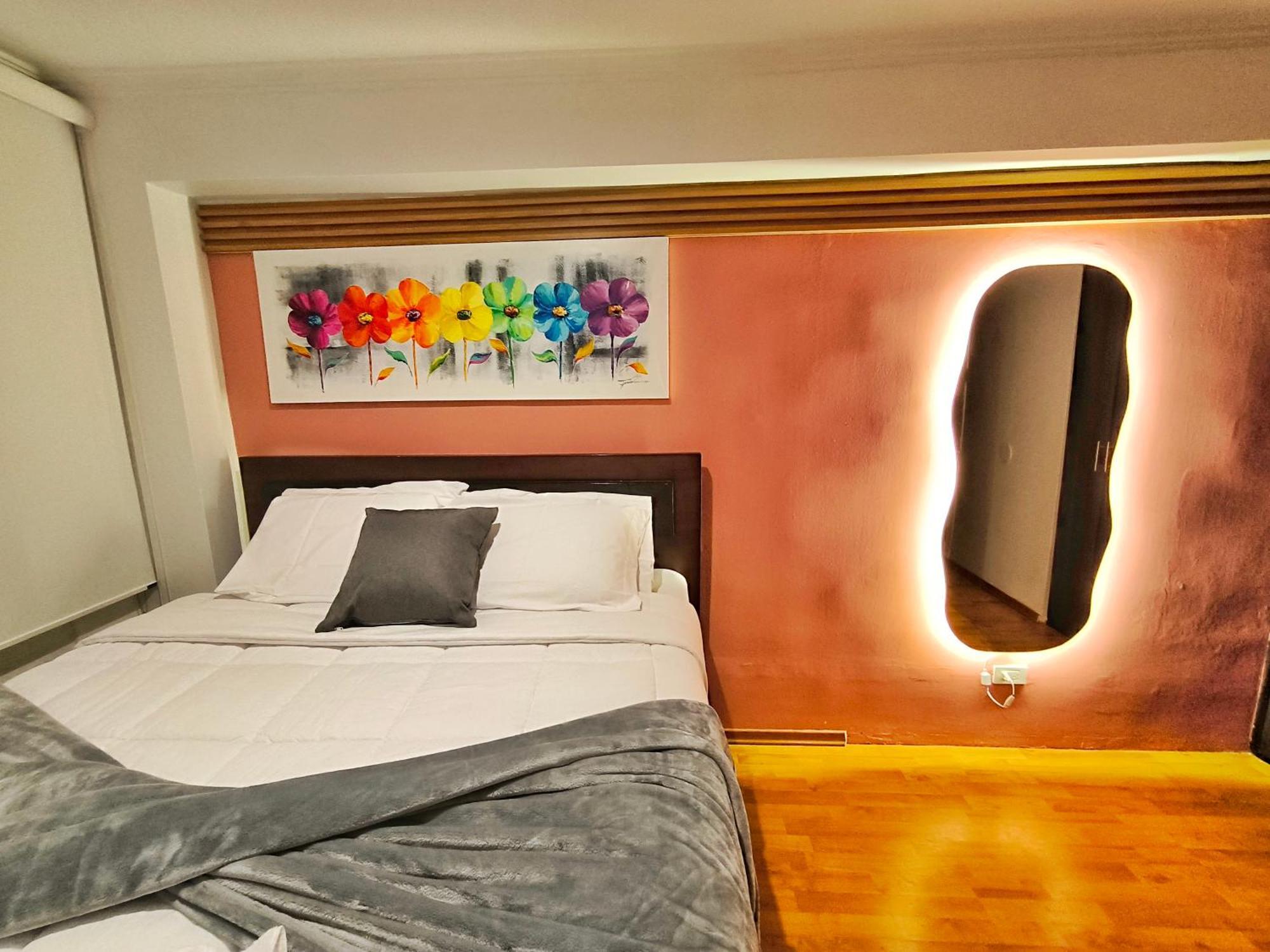 Apartment Udla 6 Personas Frente Al Mall Riocentro Quito