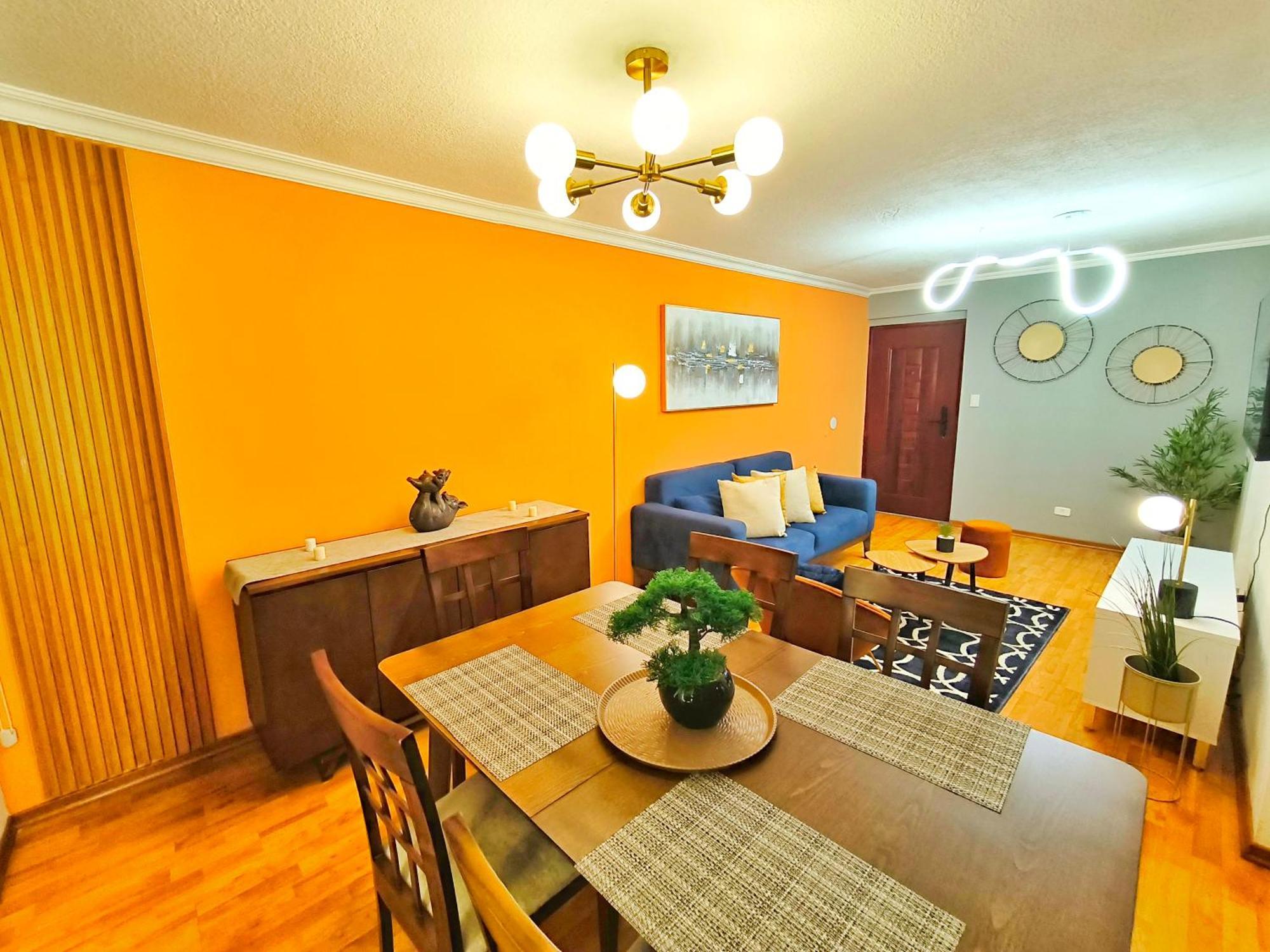 Apartment Udla 6 Personas Frente Al Mall Riocentro Quito